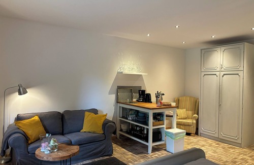 Kempenich Apartment | Cozy vacation apartment with covered terrace right on the edge of the forest