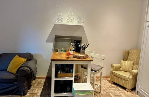 Kempenich Apartment | Cozy vacation apartment with covered terrace right on the edge of the forest