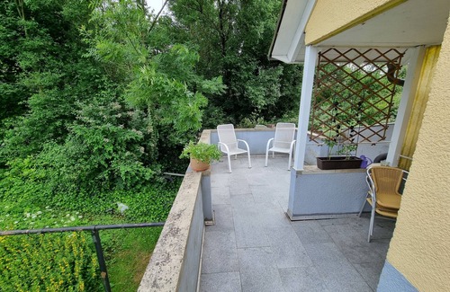 Diedesheim House | Cozy vacation home with terrace. 5 minutes from the train station.