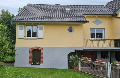 Diedesheim House | Cozy vacation home with terrace. 5 minutes from the train station.