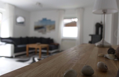 Wangerland House | Cozy vacation property in the center of Hooksiel