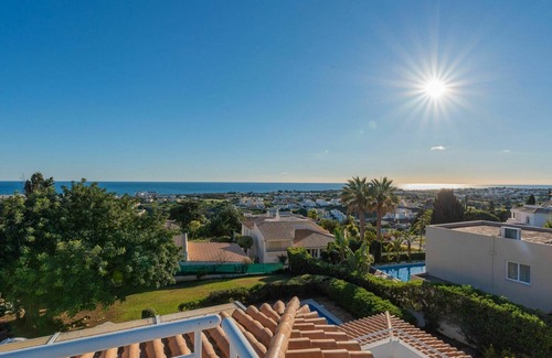 Cerro de Aguia Villa | Cozy Villa in Albufeira with Swimming Pool