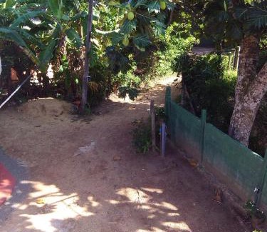 Nalagasdeniya Apartment | Cozy Villa near Hikkaduwa Beach