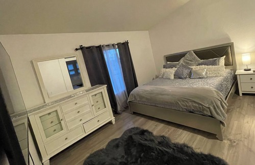 Murrieta House | Cozy villa with poo/jacuzzi for the entire family!