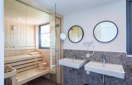 Municipality of Noordwijk Villa | Cozy villa with sun shower and sauna