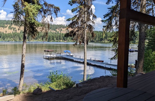Seeley Lake Cabin | Cozy Vintage Cabin on Placid Lake, Montana - Waterfront, Sleeps 6 Adults - Wifi
