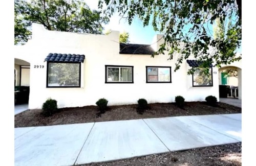 Ogden House | Cozy, Vintage Cottage in Ogden