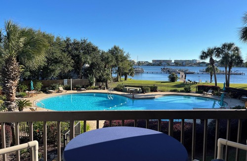 Fort Walton Beach Condo | Cozy Waterfront Condo - PB B215