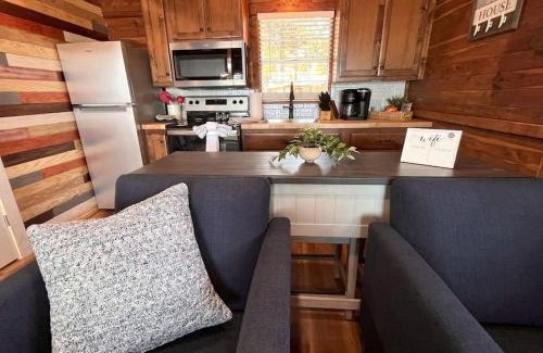 Hemphill House | Cozy Waterfront Cabin for a Memorable Getaway on Toledo Bend Lake in Hemphill, Texas