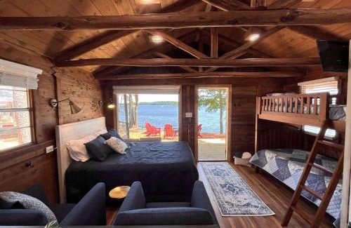 Hemphill House | Cozy Waterfront Cabin for a Memorable Getaway on Toledo Bend Lake in Hemphill, Texas