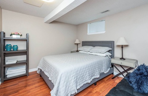 Scugog House | Cozy Waterfront Unit 5 min to Casino, great for Ice Fishing