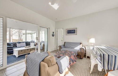 Ogunquit - Wells House | Cozy Wells Cottage with Pool Access 1 Mi to Beach!