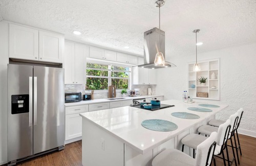 Flamingo Parks House | Cozy West Palm Beach Home l 10min to Municipal Beach and more!