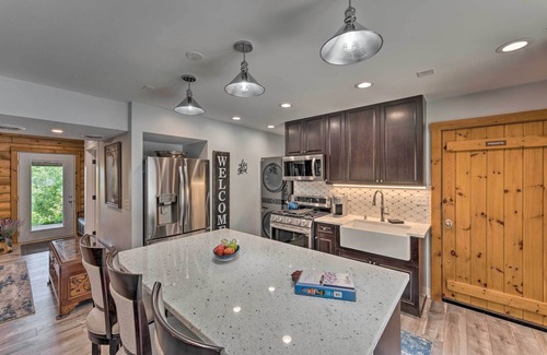 Bassett Apartment | Cozy Wisconsin Studio, 11 Mi to Lake Geneva!