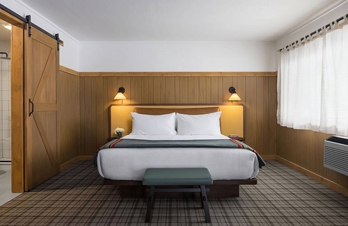 Jackson Hotel | Cozy Wyoming Lodge Just 5 Mins from Jackson Hole City Center w/Dining