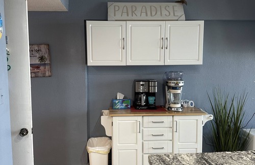 Bridgeport Heights Condo | Cozy1-bedroom condo on Daytona Beach! Ocean views with 2 pools & balcony.