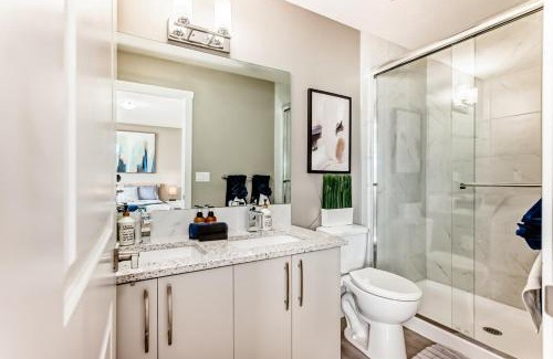 Calgary House | Cozyhub Vacation Rental Calgary-3Bedroom with AC