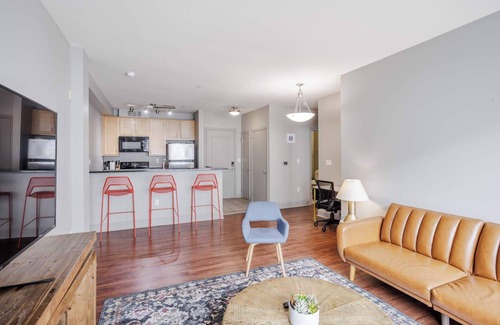Central Business District Apartment | CozySuites at the Banks gym, pool 13