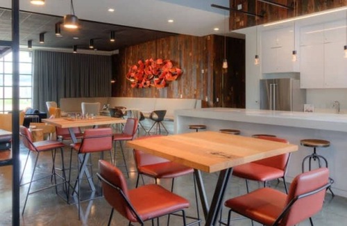 Lower Lawrenceville Apartment | Cozysuites Lavish SDO Lawrenceville