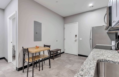 Cultural District Apartment | CozySuites Modern 1BR in Downtown Pitts #14
