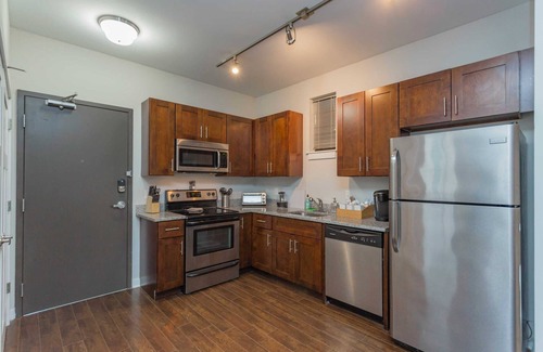 Hillsboro Village Apartment | CozySuites Music Row | Chic 2BR + Free Parking #14