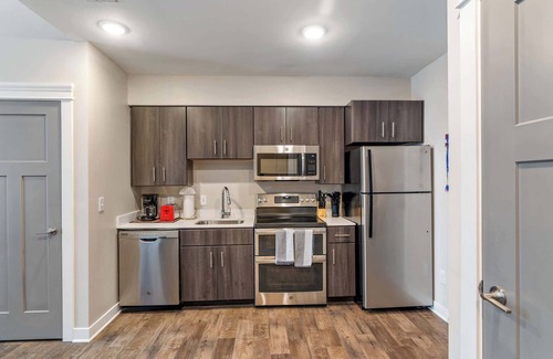 Mile Square Apartment | CozySuites - Penrose On Mass with pool & parking #1