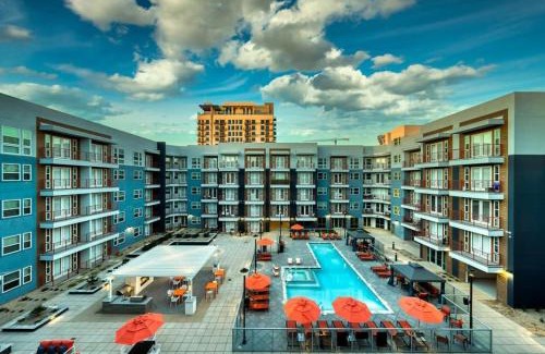 Downtown Phoenix Apartment | Cozysuites PHX RORO Gym, Pool, Pets, Parking! #2