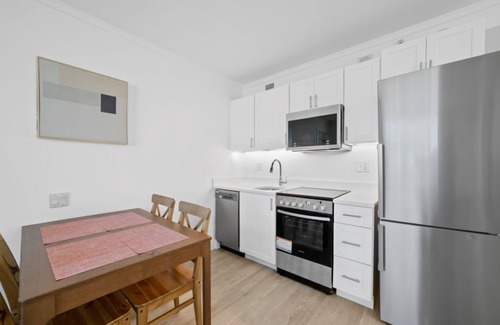 Atlantic City Apartment | CozySuites Seaside Condo 2BR3BA Condo Showboat