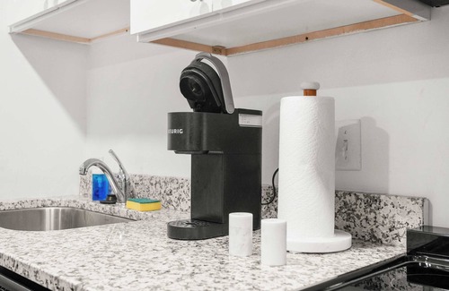 Cultural District Apartment | CozySuites Stunning 1BR in Downtown Pitts #4