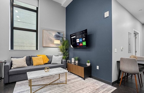 Cultural District Apartment | CozySuites Trendy 1BR in Downtown Pitts #6