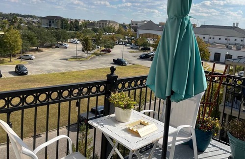 Lafayette Apartment | Cozzy Apt 2 beds 2 baths