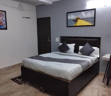 New Delhi Hotel | CR Residency -Near Chanakyapuri Embassy Area