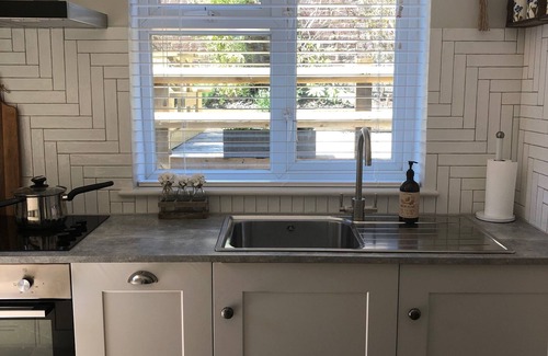 New Forest District House | Crab Cottage Two bed fisherman’s cottage in the heart of Lymington