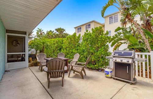 Holmes Beach House | Crab Shack #A
