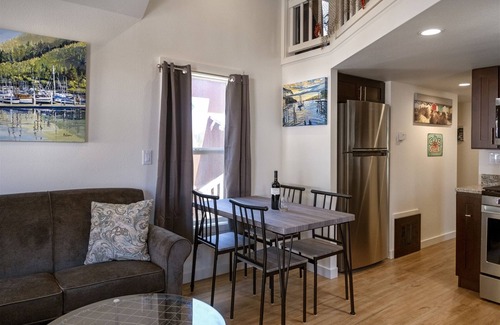 Fort Bragg House | Crab Shack - Within walking distance to the local fishing and crab charters in the Noyo harbor