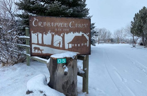Livingston Cabin | Crabapple Cabin-Secluded Cabin on the Banks of the Yellowstone River