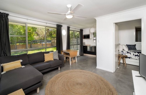 South Golden Beach House | CRABBES CREEK-WALK TO BEACH