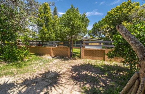 South Golden Beach House | CRABBES CREEK-WALK TO BEACH