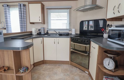 Gwespyr Cottage | CRAFNANT 5 (C5), family friendly, with a garden in Gwespyr