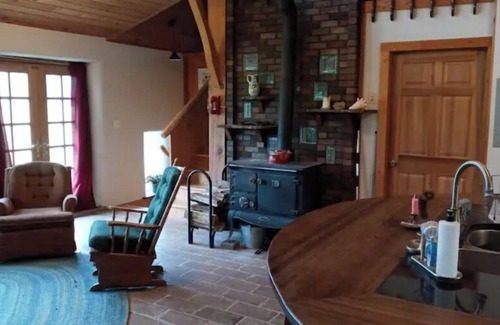 Viroqua House | Craftsman Cottage Overlooking Rolling Pastures