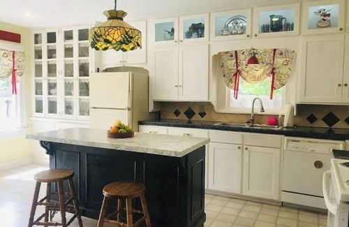 Amarillo House | Craftsman fenced yard 🐕🐾 single car garage