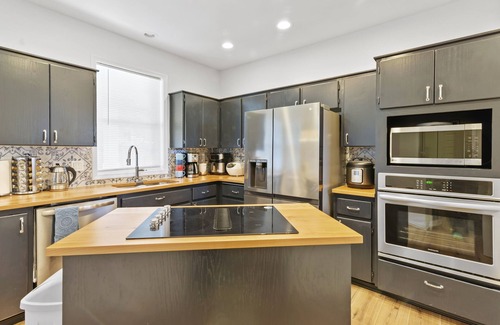 Vancouver Heights House | Craftsman Hideaway Haven - 12 mins to PDX airport