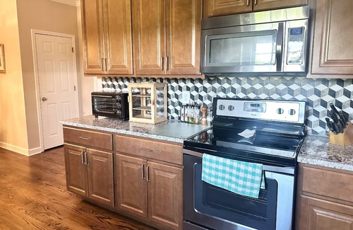 Summerhill House | Craftsman Home/Fenced in Backyard, Pets Welcome, Driveway Parking & $150 in activities included!