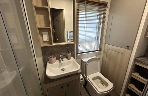 Ayr Cabin | Craig Taravan Sleeps 4 with Private Decking