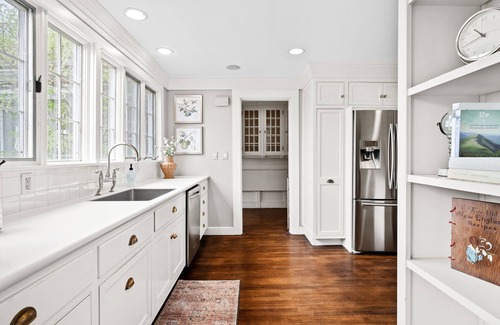Gloucester House | Cranberry Hill l 9 BR 22 Acre Estate l Sleeps 24