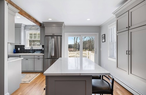 West Barnstable House | Cranberry Meadow Farm is a newly renovated Carriage House that sleeps 8.