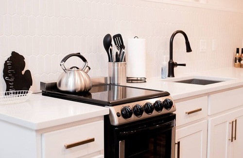 Glen Arbor Cottage | Cranberry Ridge - Ridge Point