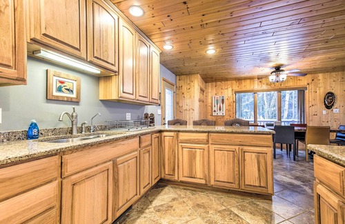 Crandon Cabin | Crandon Cabin Getaway w/Boat Dock & Deck!