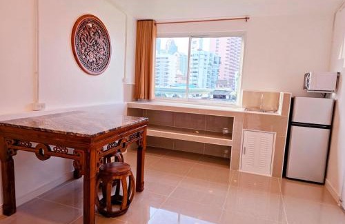 Thung Maha Mek Apartment | Crane nest 14 loft with views over Sathorn