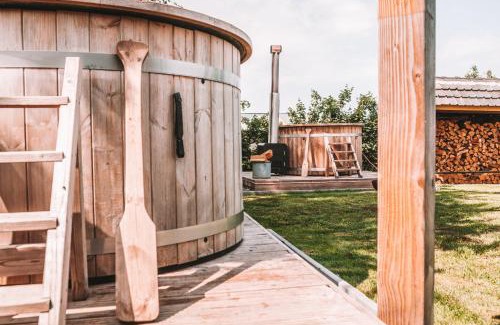 Sprang-Capelle Ski Chalet | CRASH'NSTAY - Atrium